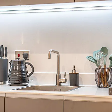 Lux 2bed 2bath With Terrace Center דירה *