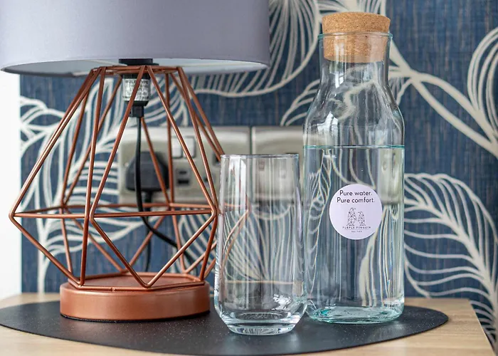 Lux 2bed 2bath With Terrace Center * Elland