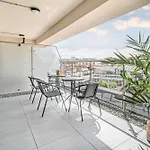 Lux 2bed 2bath With Terrace Center * Elland