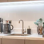 Lux 2bed 2bath With Terrace Center Apartment *