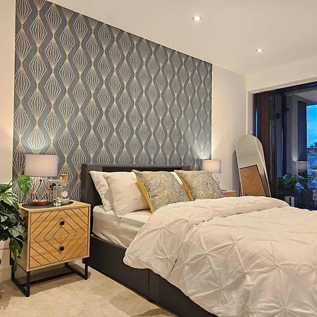 Lux 2bed 2bath With Terrace Center Apartmán Elland