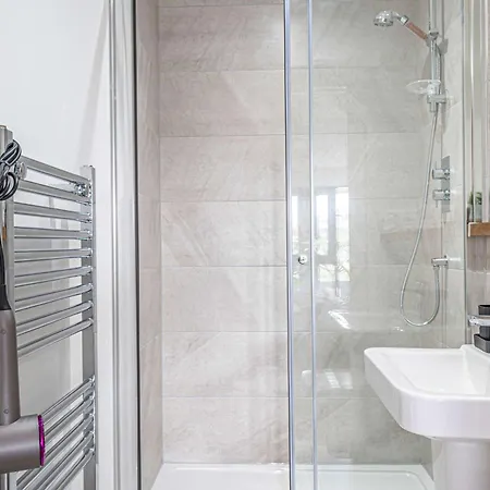 Lux 2bed 2bath With Terrace Center Apartmán Elland