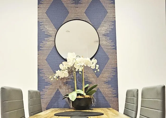 Lux 2bed 2bath With Terrace Center * Elland